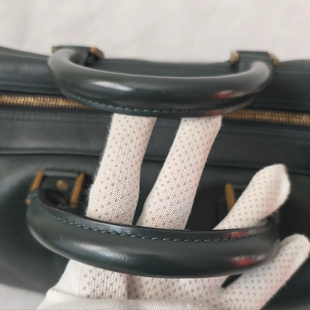 Auth LOUIS VUITTON Taiga Kendall Epicea Travel Bag